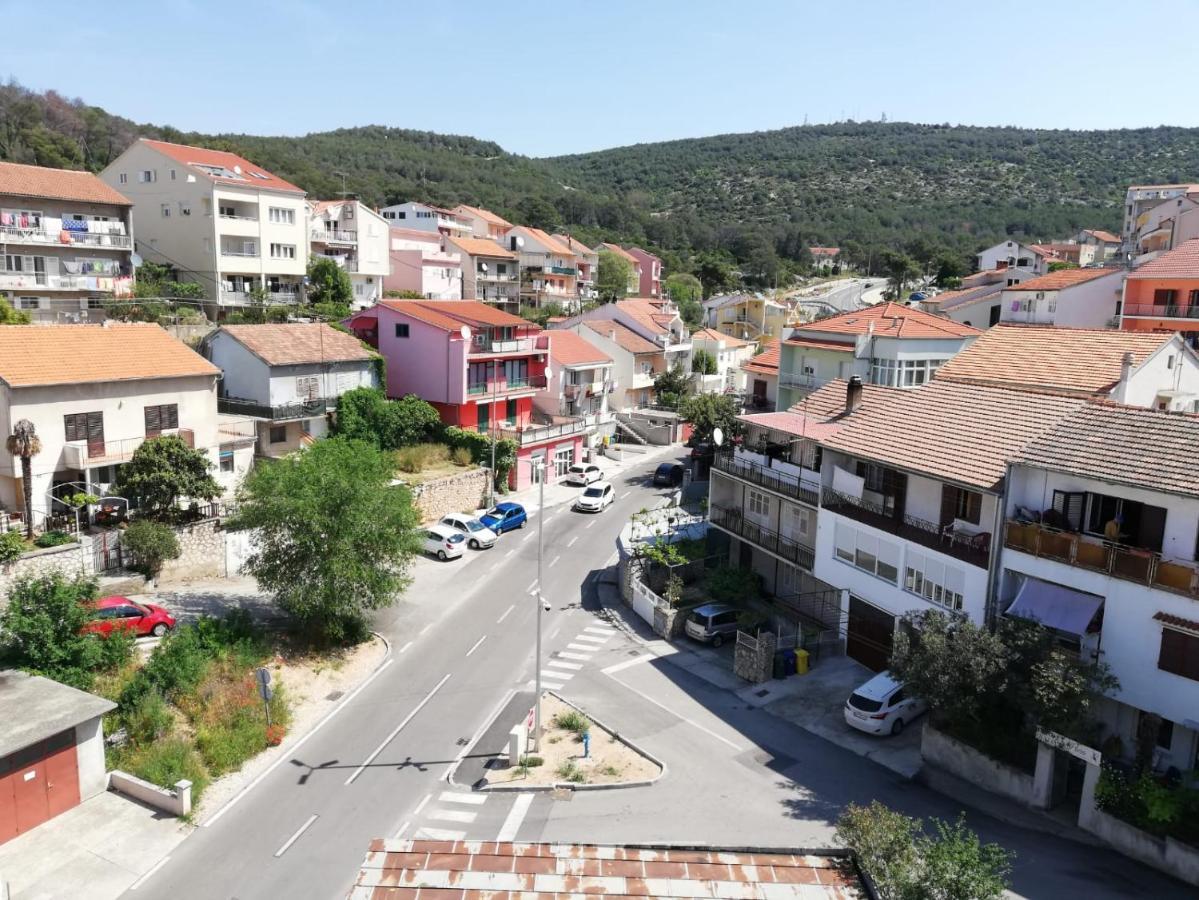 דירות שיבניק Apartman Morean מראה חיצוני תמונה